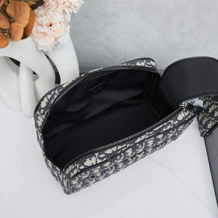 Picture of Dior Handbags _SKUfw239234930fw
